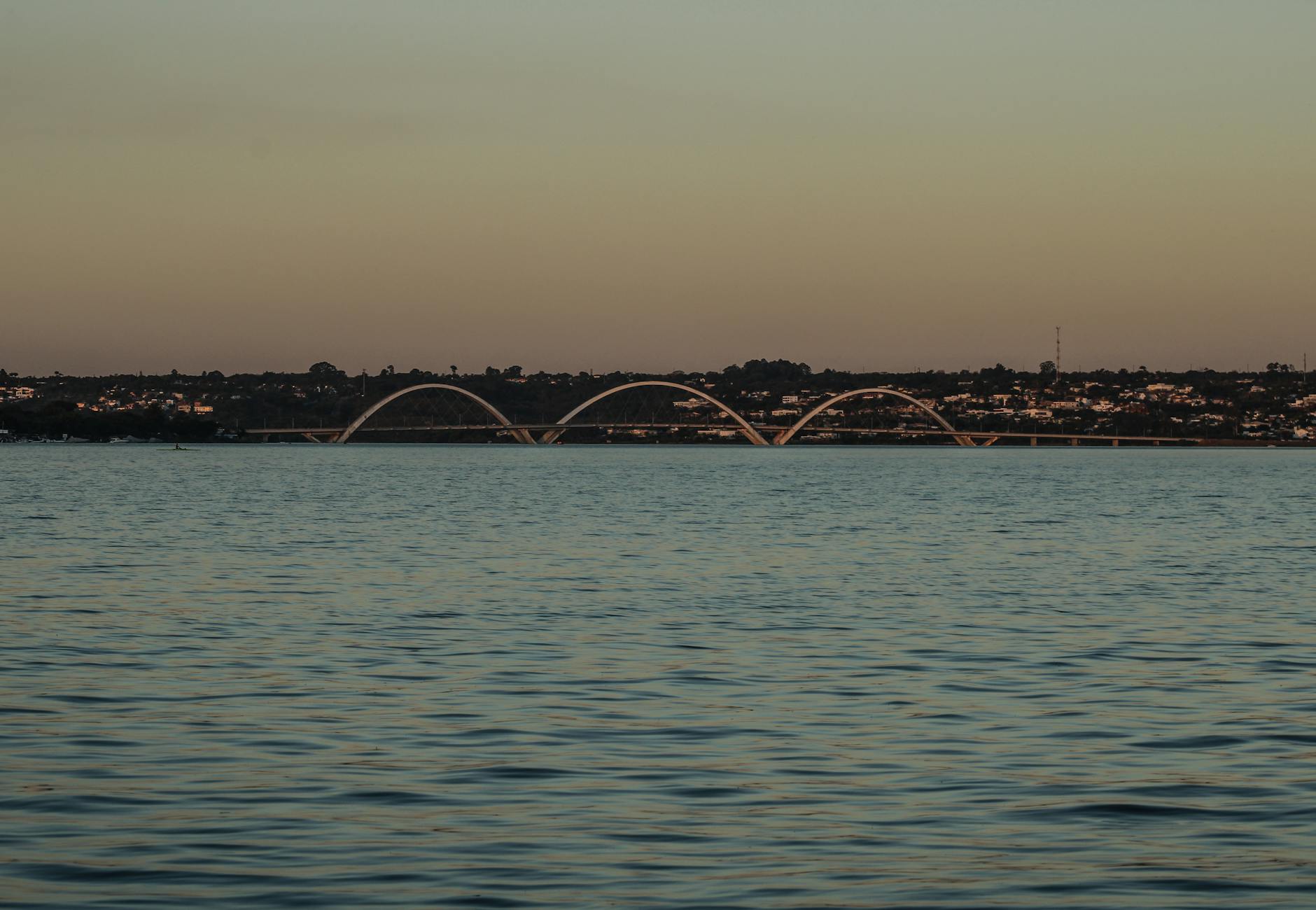 Ponte Juscelino Kubitschek em Brasília - Brasil