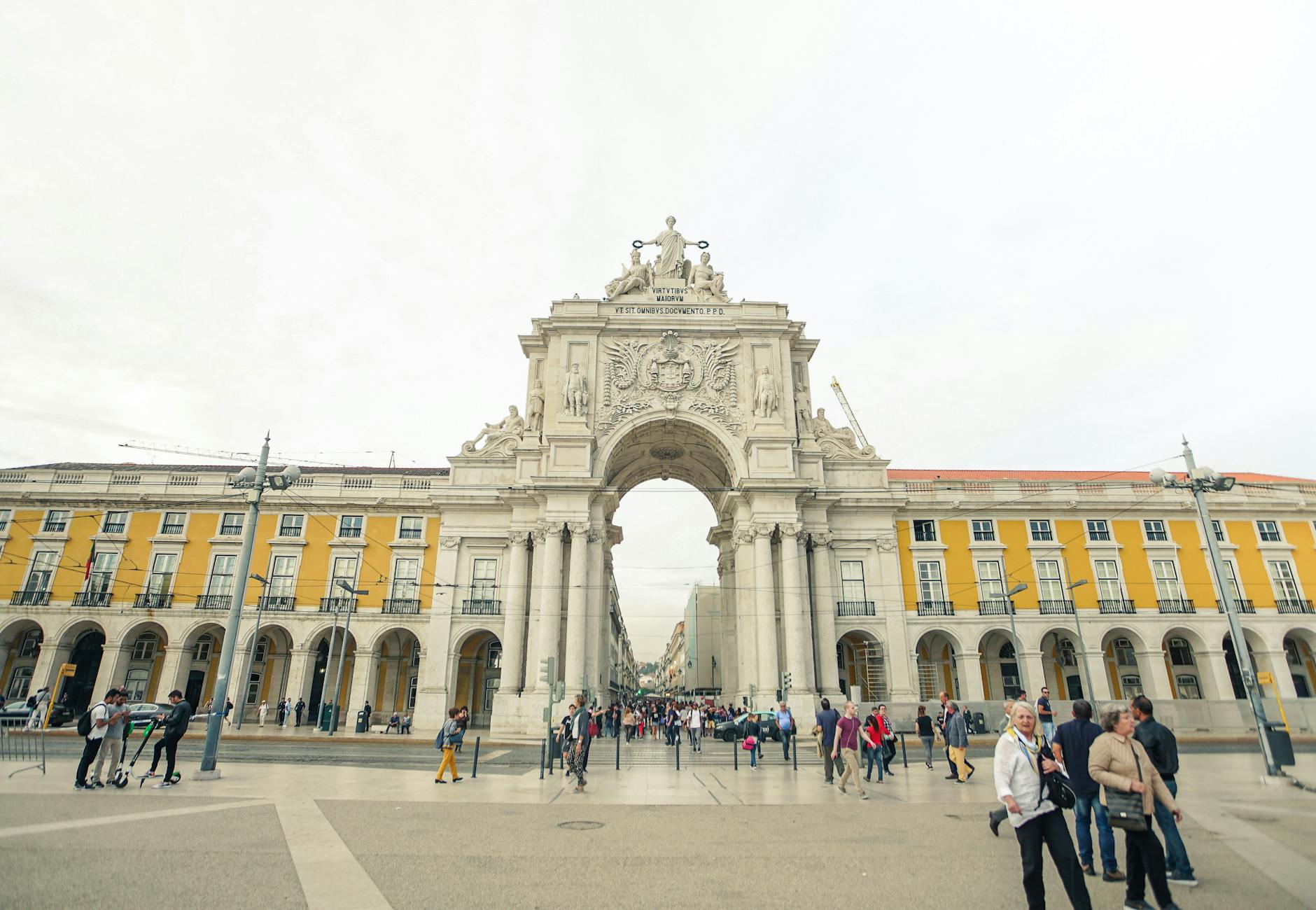 Praça Monsenhor Emilio Augusto Selim em Cambé - Brasil