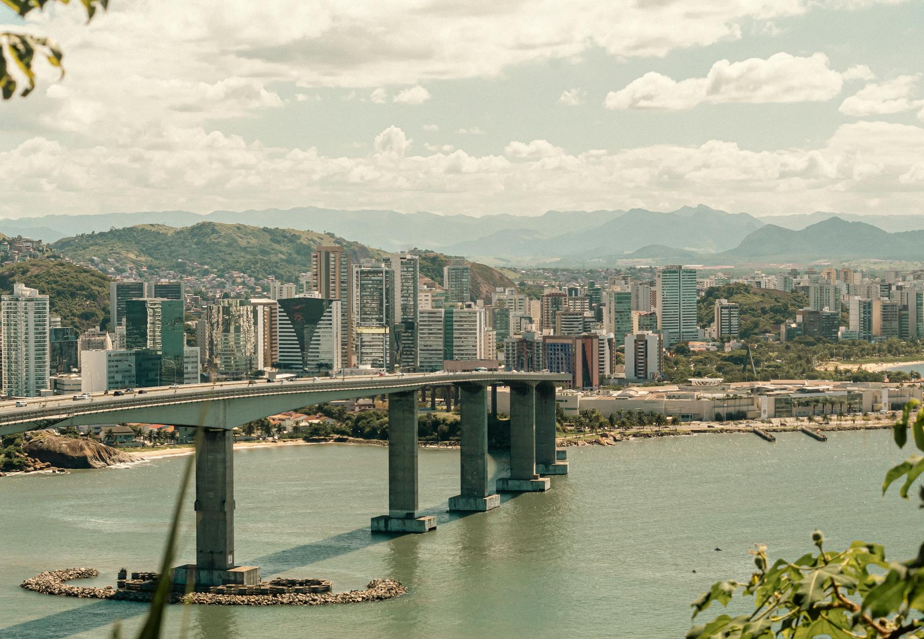 Ponte Florentino Avidos em Vitória - Brasil